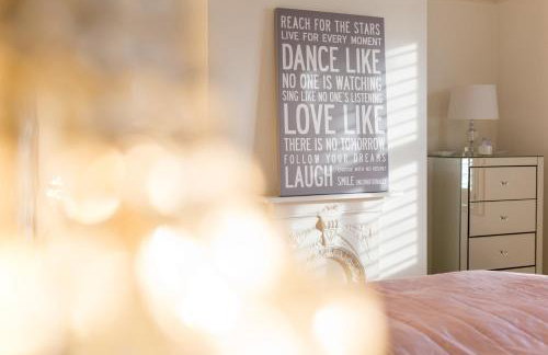 Stamford Park Road by YourStays, A wonderful family townhouse in a superb location! - Foto 24