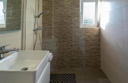 Two Bedroom Apartment with Terrace - Foto 17