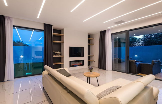 Luxury Villa With Private Indoor and Outdoor Pool - Foto 10