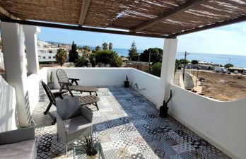 NEPTUNITO: Primera línea con Piscina - Foto 10