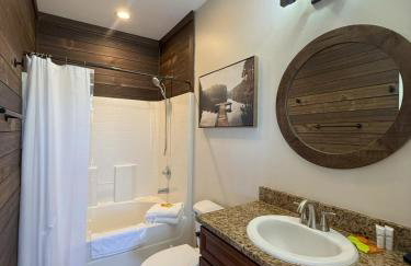 Spacious & Bright Lake Cabin, pet friendly, 8 beds - Foto 10