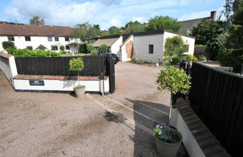 Bulverton House Holiday Cottages - Foto 45