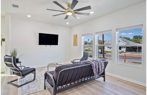 Perfect Spot to Relax 4br/3ba Near Dtown Hemisfair - Foto 10