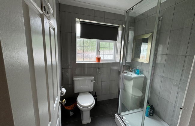 Lovely 2 Bedrooms Flat in South Sutton - Foto 13