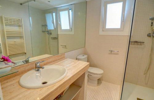 Tropical Terrace Apartment by Hello Homes Sitges - Photo 34