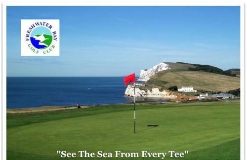 BAYVIEW self-catering coastal bungalow in rural West Wight - Photo 34