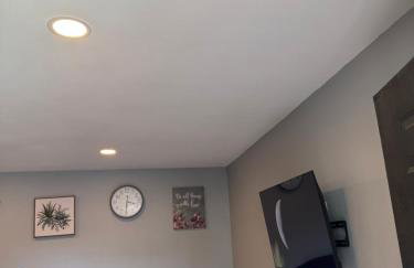 Hip & Quirky Montrose Flat with Pool Access & Parking - Foto 6