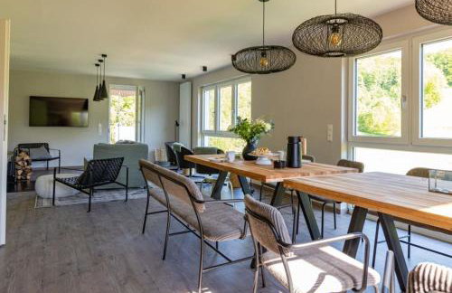 Freistehendes Ferienhaus mit Kamin, Sauna, atemberaubenden Blick ins Tal, mehrere Terrassen, 1500qm Grundstück 1,6m hoch eingezäunt - Foto 16