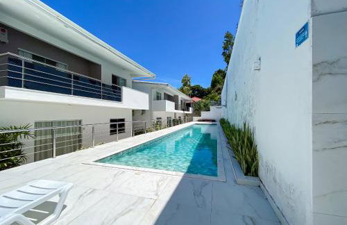 Apto Térreo com 2 quartos (ambos com ar split), sendo 1 suíte, internet privativa 300MBPS, no Residencial Vila Regina, condominio com piscina e área gourmet bem próximo a praia de Taperapuã - Foto 9