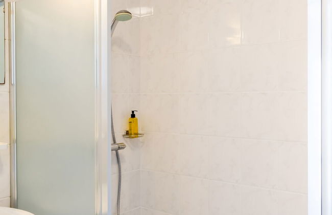 Spacious Bungalow with Dishwasher near Hunebedcentrum - Photo 8