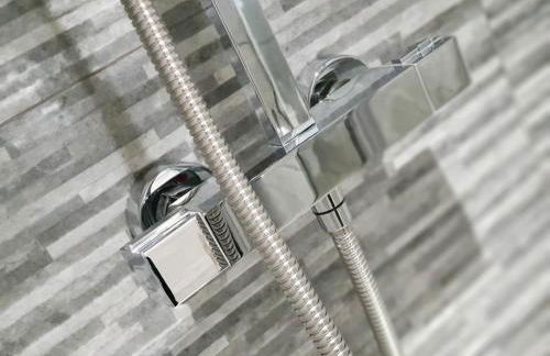 The New Yorker Mini Studio Parking Available - Foto 14