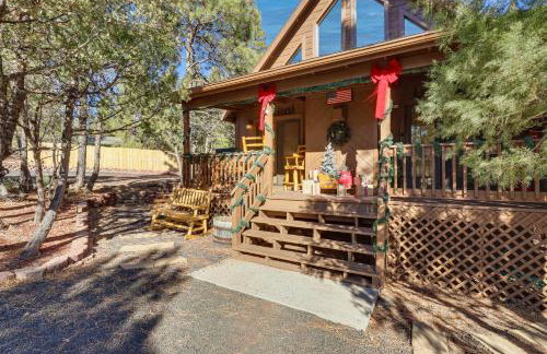 2 Mi to Show Low Lake: Scenic Cabin w/ Balcony - Foto 30