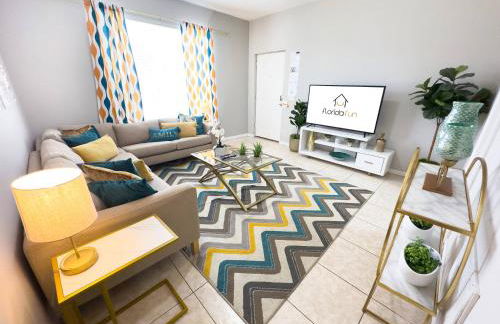 Comfortable Apart 4Bdrm3Bath- 4 miles to Disney - Foto 1