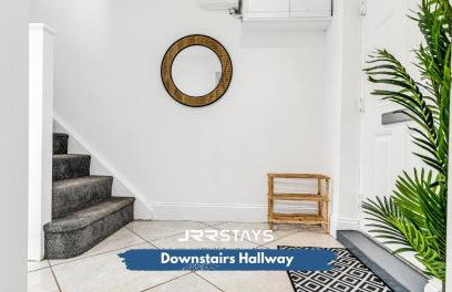 JRR STAYS 3Bed Sleeps 8- Coventry/Antsy M6-J2 CV7 - Photo 4