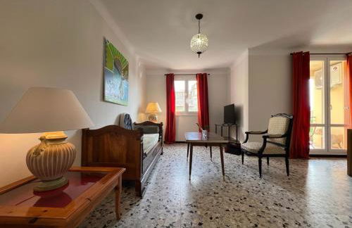 Résidence Libertà - T4 spacieux, calme, lumineux, centre ville, loggia et balcon - Foto 11