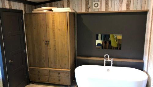 Sandy Balls Holiday Park Pet Friendly Lodge - Foto 1