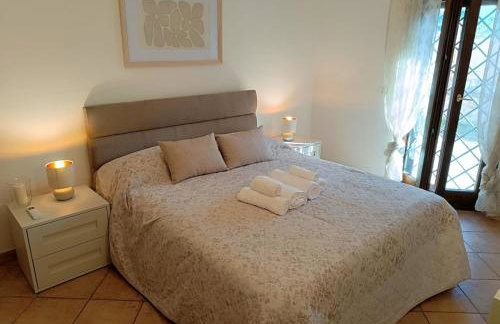 RESIDENZA AURORA - bright spacious House with Garden & outdoor Patio - Ardea - Tor San Lorenzo - Foto 3