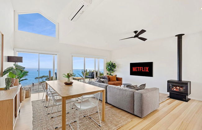 Clifftop Luxury With Spectacular Ocean Views - Photo 1