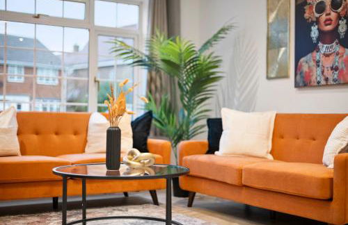 4 Bed House in Maidenhead, by ARP Homes, Driveway & Big Private Patio, Perfect Location for Business and Family Stays - Foto 33