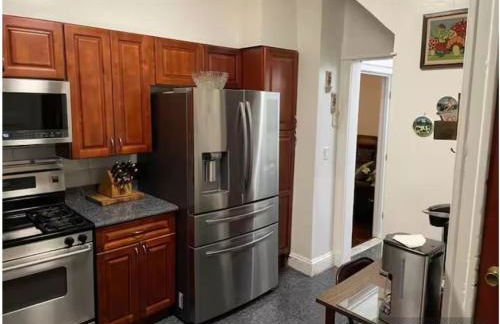 Charming Victorian Home in the Heart of White Plains - Foto 22