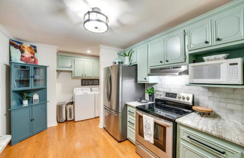 Riverfront Cuero Vacation Home with Spacious Deck! - Foto 10