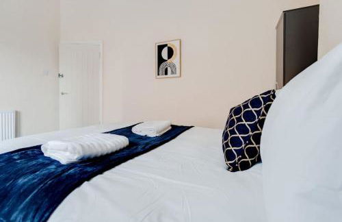 Stunning 5 bedroom home Wirral Birkenhead Sleeps 9- Free Parking-5G Internet - Foto 23