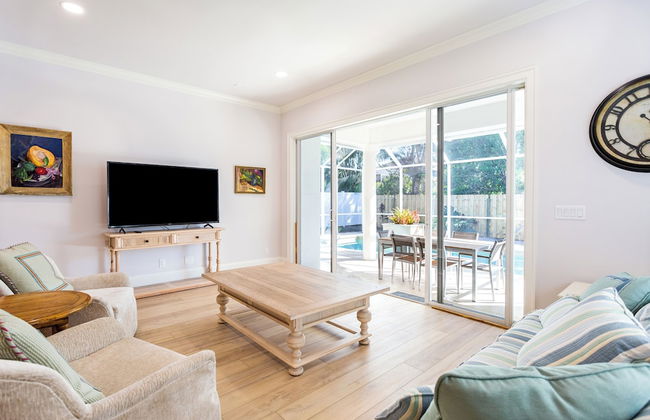 Imola: Newly Remodeled Pool Home Minutes from Vanderbilt Beach. Family-Friendly Retreat with 4 BR, 3.5 Bathrooms, and Private Screened Pool. Perfect Location Near Mercato and Naples Attractions - Foto 24