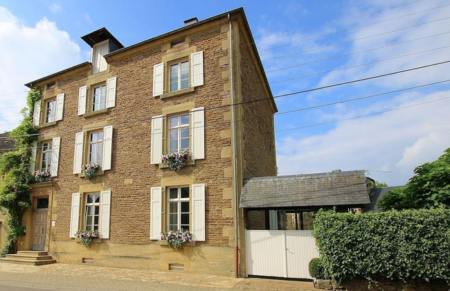 Unique Holiday Home in Virton with Hot Tub - Foto 1