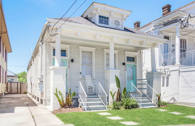 Vibrant Uptown Condos - Foto 30