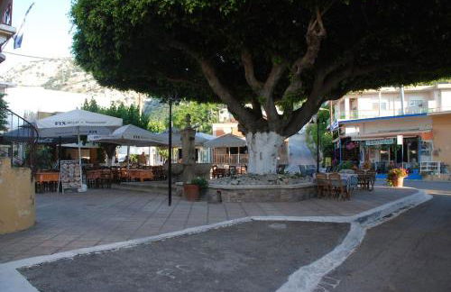 Irene's Apartment In Salakos - Foto 45