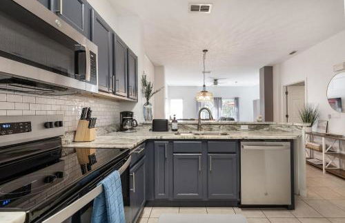 Stay Close to Disney in Your 3-Bedroom Haven - Foto 9