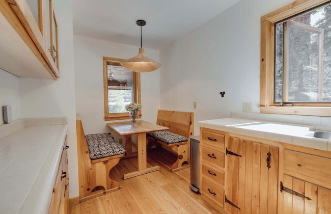 North Lake Hideaway Prime Locale for Outdoor Fun - Foto 25