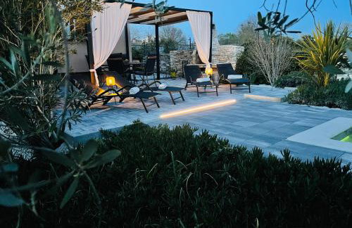 Holiday House Tesser with Pool - Foto 9