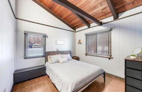 Peaceful 4 Bedroom Home located near Lake - Foto 4