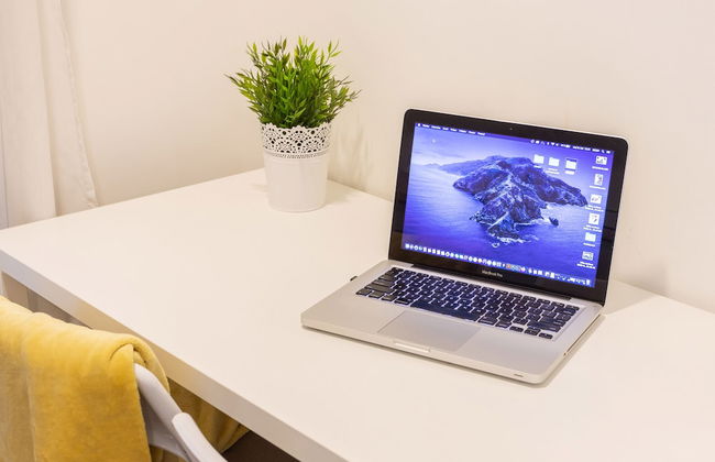 Spacious Studio Near City Center - Foto 15