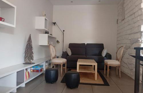 Appartement avec beaucoup de cachet central et calme - Foto 13