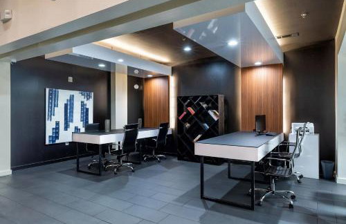 Landing Stylish 1BD Yoga Studio Gym - Photo 16