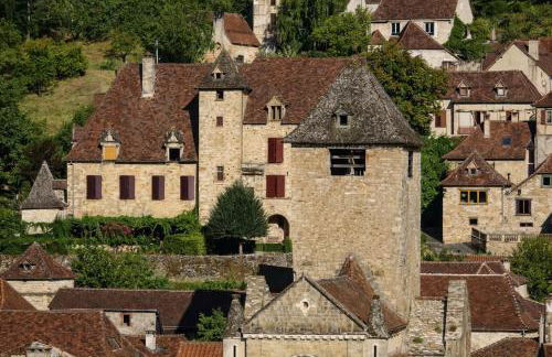 Séjour à deux au Château d'Autoire, studio de charme, tonnelle, vue vallée et village - Foto 11