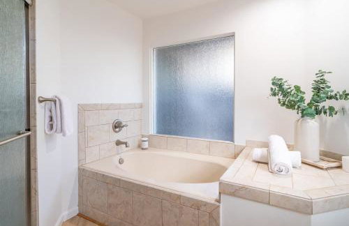 Family-Friendly Getaway Hot Tub Views EVSE - Foto 25