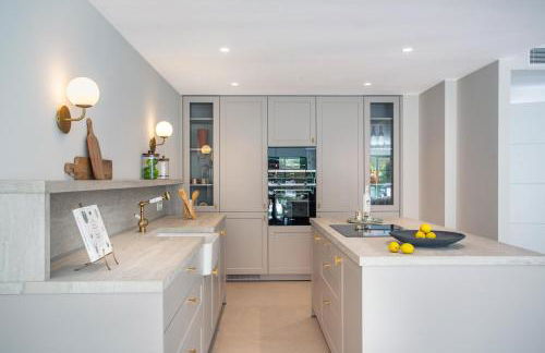 VACATION MARBELLA I Casa Savia, Private Pool, Luxury interiors, 10min walk to the Beach - Foto 22