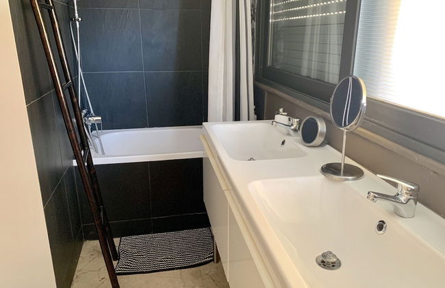 Impeccable 3-bed Apartment in Athens - Foto 28