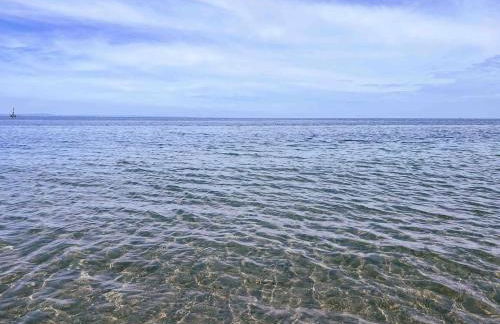 The Cabana Luxury Award Winning Tiny Home with Hot Tub and Private Garden 2 mins Walk to Ryde Beach - Photo 19