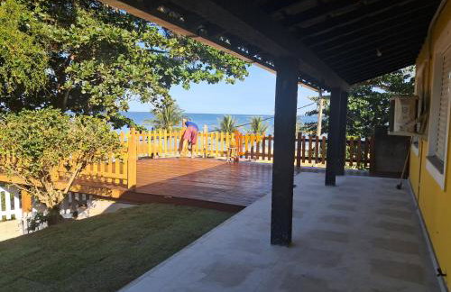 Casa 4 quartos, 2 suítes, piscina e acessibilidade - Frente para a lagoa - Foto 2