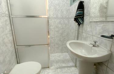 SUÍTE PRIVATIVA RIVIERA & ITAGUARÉ 100mts de 2 praias! - Foto 7