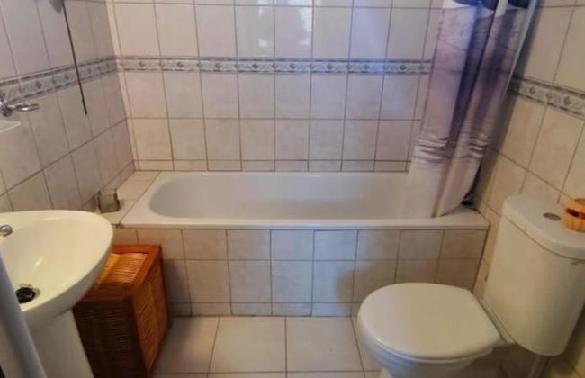 Villa - Private Pool, Free Parking & pet Friendly - Foto 15