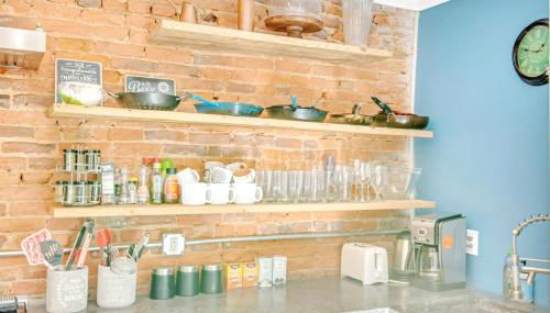 Spacious Oasis - Parking, Private Patio & Roofdeck - Foto 4