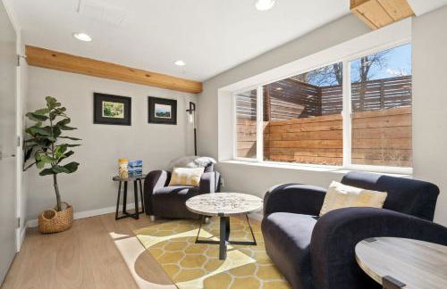 CSU Hideaway King Bd, Backyard Oasis, EV Charger - Foto 35