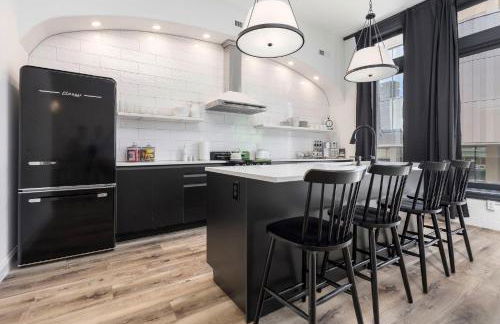 Decadent Cityscape Retreat - Foto 12