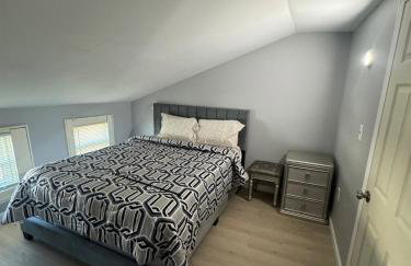 Newly Renovated Single Family Home - Foto 29