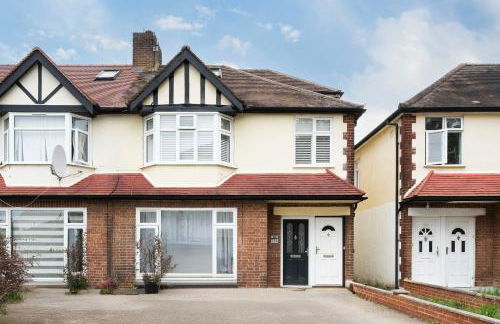 Newly Refurbished Two Bedroom Garden Flat - Sleeps 6 - Foto 13